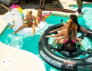 SofieMarieXXX/Brittanys Pool Party